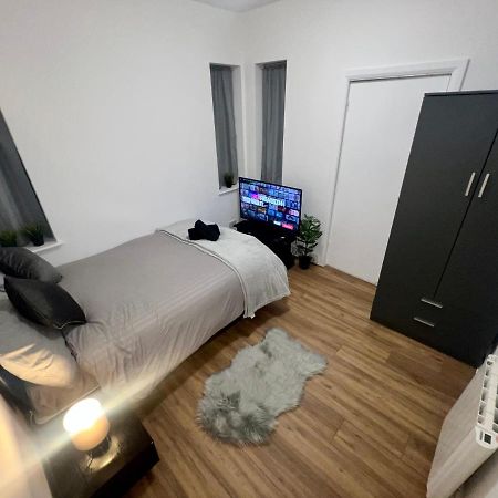 Leisure Studio Flat In Golders Green Лондон Екстер'єр фото
