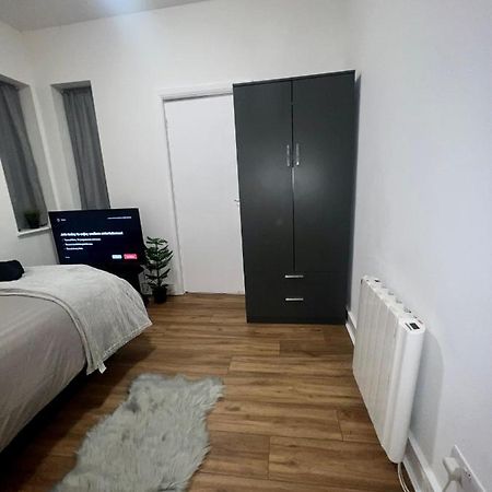 Leisure Studio Flat In Golders Green Лондон Екстер'єр фото