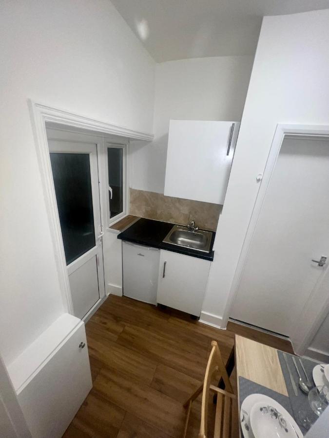 Leisure Studio Flat In Golders Green Лондон Екстер'єр фото
