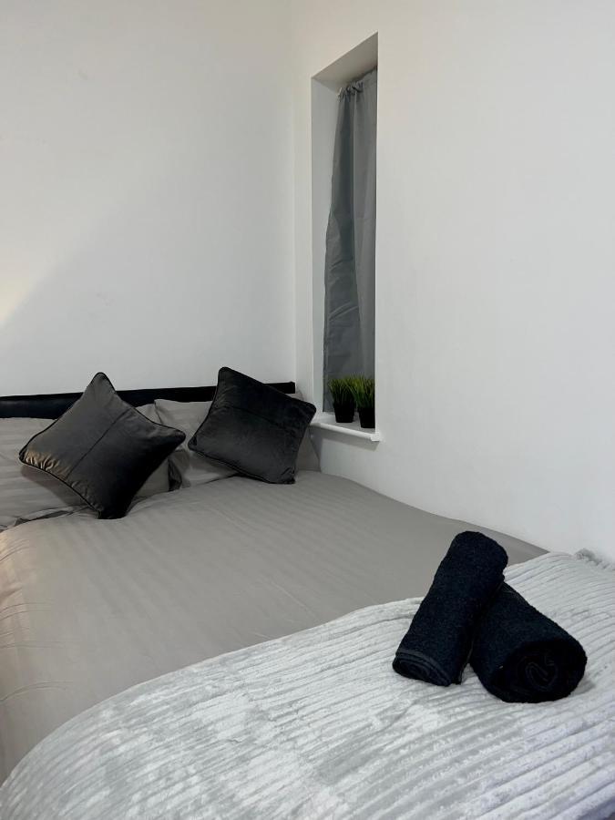 Leisure Studio Flat In Golders Green Лондон Екстер'єр фото