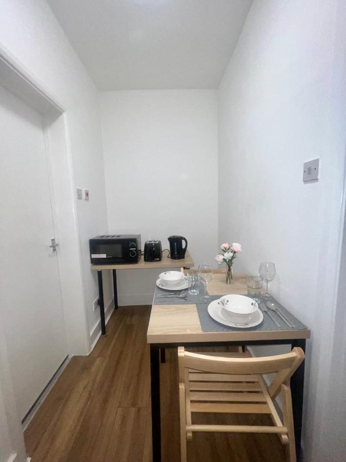 Leisure Studio Flat In Golders Green Лондон Екстер'єр фото