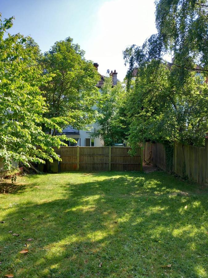 Leisure Studio Flat In Golders Green Лондон Екстер'єр фото